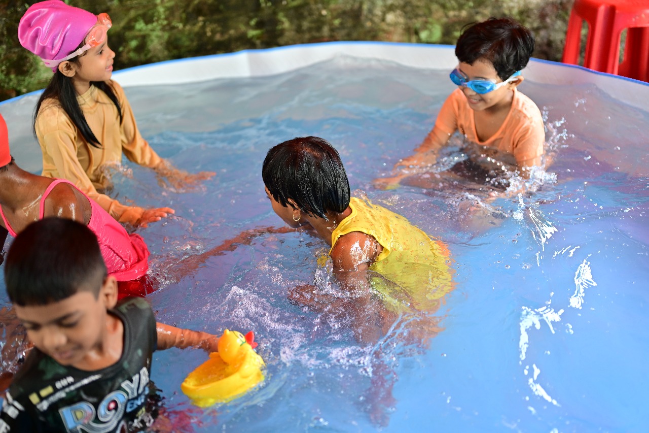 Blue Day & Pool Party – Aqua Adventure